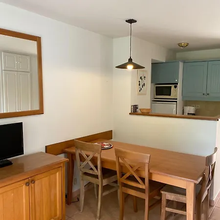 Maison 6 Personnes De 40m2, 2 Chambres, 1 Salon * Monflanquin
