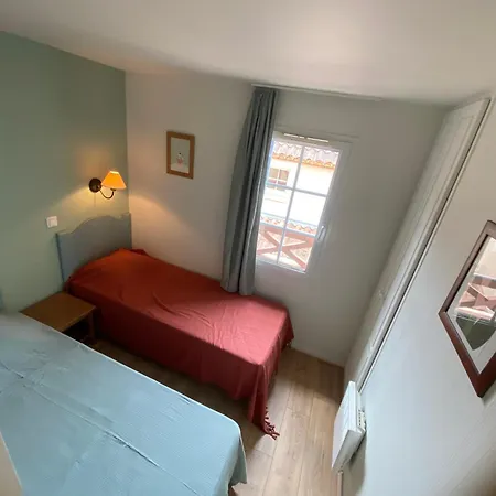 Maison 6 Personnes De 40m2, 2 Chambres, 1 Salon *